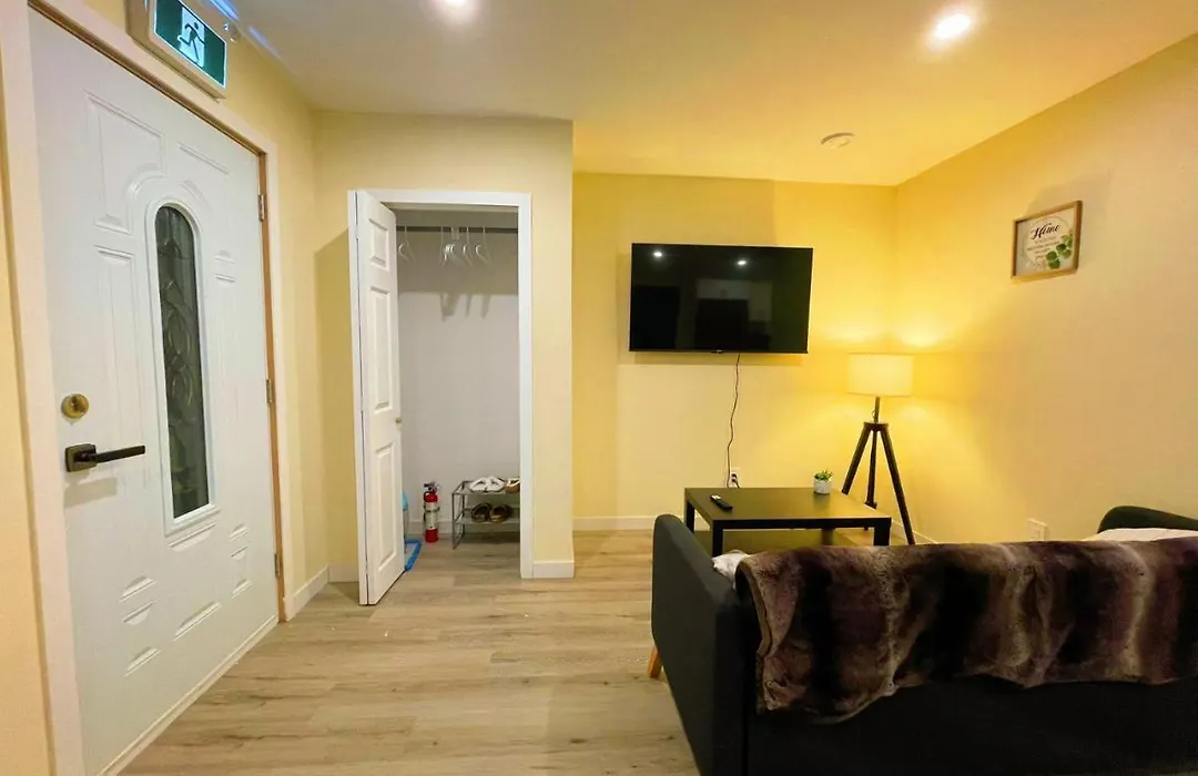Niagara Comfort Suites-1