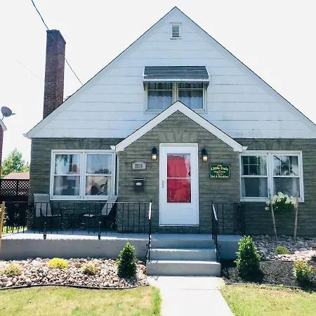 The Little Italy Of Niagara Falls Bed & Breakfast-2