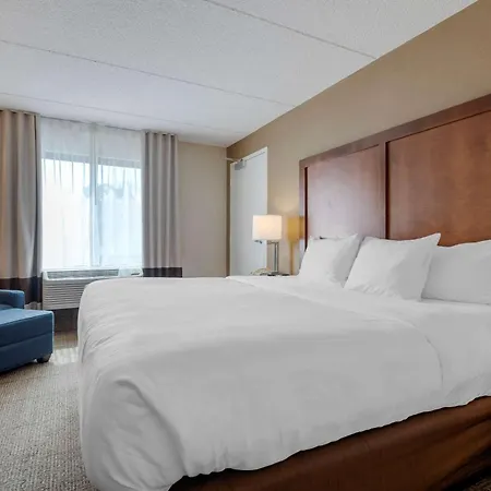 Comfort Inn The Pointe-2